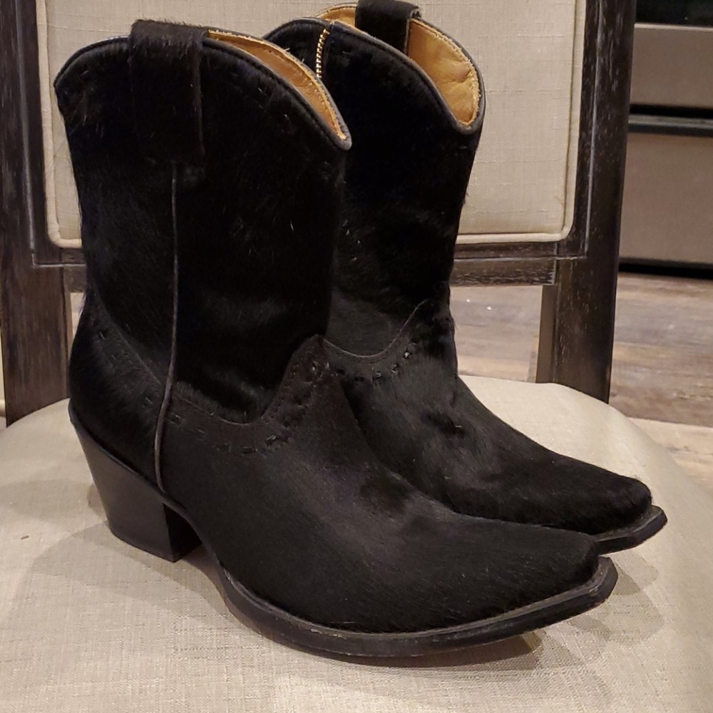 Corral Black Hide On Boots 7.5